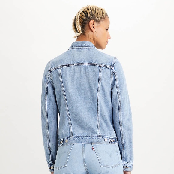 Levi’s Jean Jacket - Picture 2 of 8